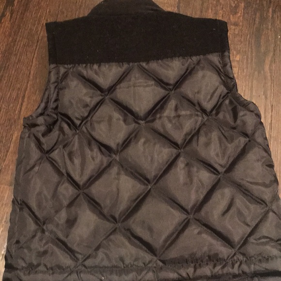 Boys nylon and Corduroy  vest with zipper closer - Picture 2 of 2
